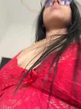 jheicylli online show from 04/26/26, 07:22