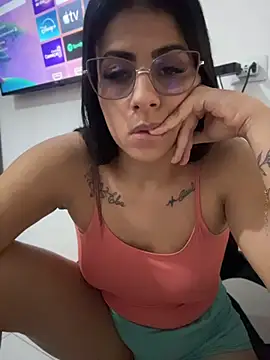 jheicylli online show from 06/28/26, 04:13