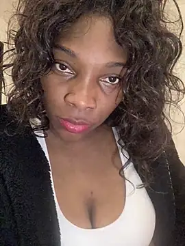 Snapshot of Nahomy_gree chatting on 03/13/25, 06:05 Nahomy gree online show from 03/13/25, 06:05