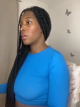 Snapshot of Nahomy_gree chatting on 10/06/25, 06:11 Nahomy gree online show from 10/06/25, 06:11