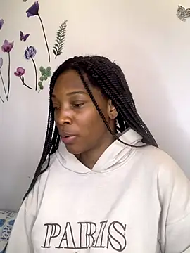 Snapshot of Nahomy_gree chatting on 12/02/25, 05:24 Nahomy gree online show from 12/02/25, 05:24