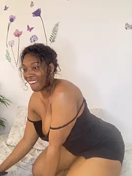 Snapshot of Nahomy_gree chatting on 12/20/25, 08:16 Nahomy gree online show from 12/20/25, 08:16