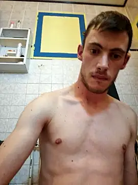 Snapshot of Yukysama79 chatting on 11/12/25, 07:57 Yukysama79 online show from 11/12/25, 07:57