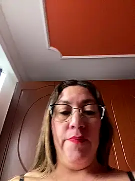 Luna-nevada online show from 10/28/25, 06:32