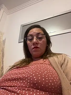 Snapshot of Luna-nevada chatting on 05/06/26, 10:59 Luna-nevada online show from 05/06/26, 10:59