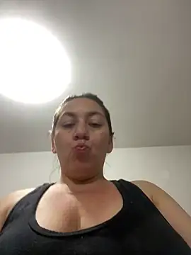 Snapshot of Luna-nevada chatting on 05/30/26, 03:14 Luna-nevada online show from 05/30/26, 03:14