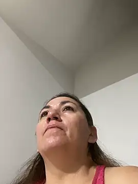 Snapshot of Luna-nevada chatting on 06/18/26, 10:47 Luna-nevada online show from 06/18/26, 10:47