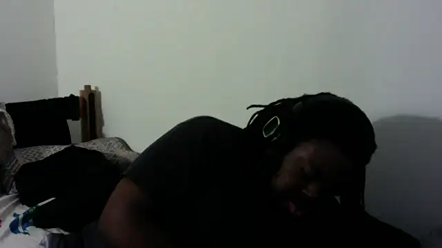 Snapshot of shaniko89isscam chatting on 05/17/26, 02:46 shaniko89isscam online show from 05/17/26, 02:46