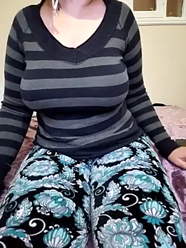 Snapshot of queen_belisima1 chatting on 02/27/26, 10:21 queen belisima1 online show from 02/27/26, 10:21