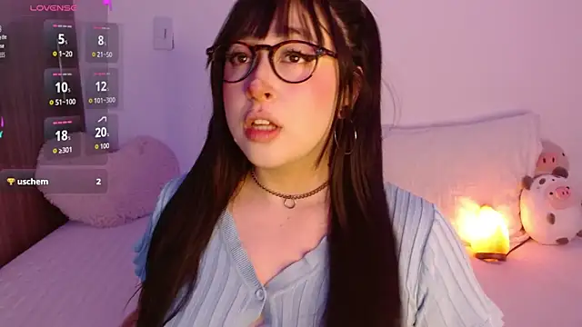 Oliviargf online show from 11/17/25, 12:05