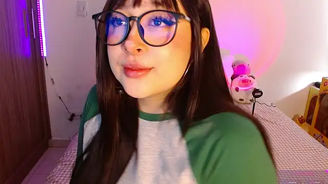 Snapshot of Oliviargf chatting on 04/03/26, 12:25 Oliviargf online show from 04/03/26, 12:25