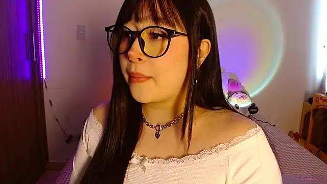 Snapshot of Oliviargf chatting on 04/20/26, 12:30 Oliviargf online show from 04/20/26, 12:30