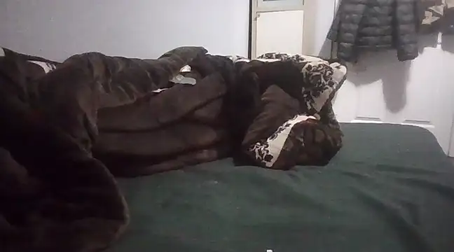 Snapshot of njariwala6 chatting on 03/08/25, 02:12 njariwala6 online show from 03/08/25, 02:12