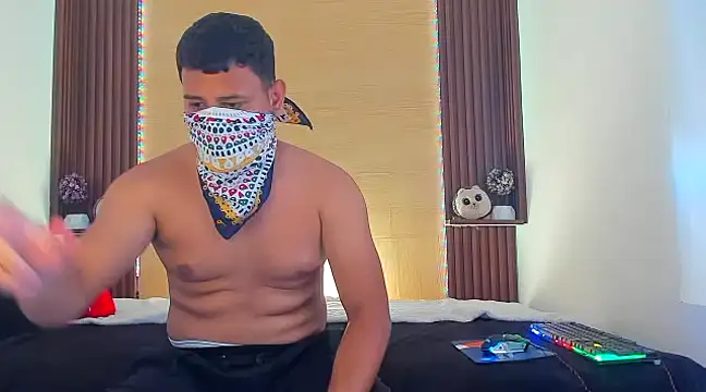 Snapshot of Racingbear_ chatting on 03/09/25, 07:48 Racingbear online show from 03/09/25, 07:48