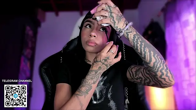 Snapshot of sofiafenty chatting on 03/18/26, 05:38 sofiafenty online show from 03/18/26, 05:38