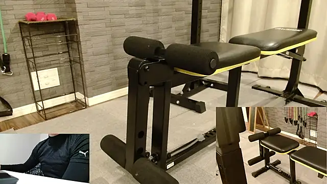 Snapshot of Stretch-man chatting on 11/26/25, 01:01 Stretch-man online show from 11/26/25, 01:01