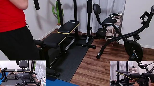 Snapshot of Stretch-man chatting on 02/12/26, 12:00 Stretch-man online show from 02/12/26, 12:00