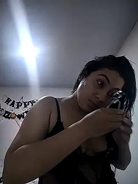 esmeralda jadees online show from 10/30/25, 08:53