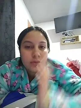 esmeralda jadees online show from 05/13/26, 01:19
