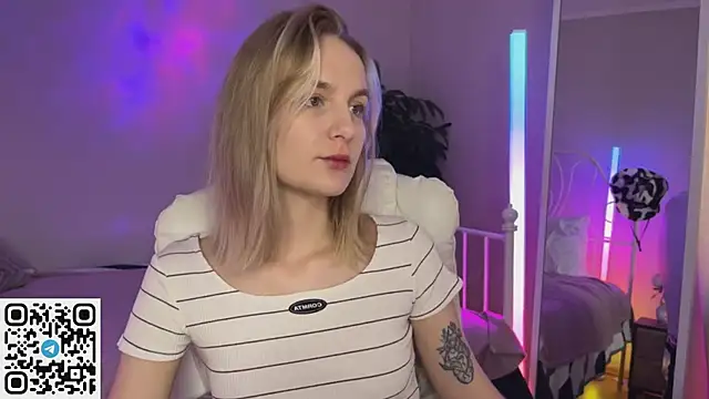  Vikky Moon  online show from 06/20/26, 01:09