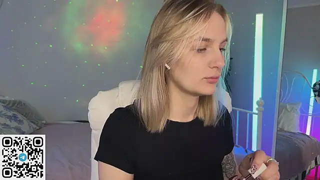  Vikky Moon  online show from 06/21/26, 12:46