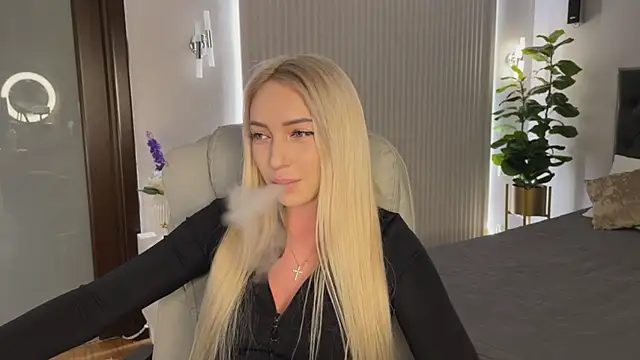 Snapshot of OhMyEmma chatting on 01/19/26, 01:09 OhMyEmma online show from 01/19/26, 01:09