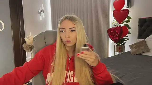 Snapshot of OhMyEmma chatting on 02/26/26, 01:26 OhMyEmma online show from 02/26/26, 01:26