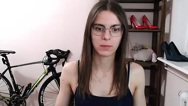 Snapshot of love_megi chatting on 01/05/26, 06:11 love megi online show from 01/05/26, 06:11