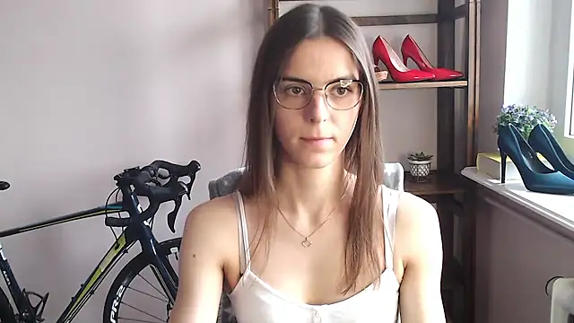 Snapshot of love_megi chatting on 02/12/26, 02:23 love megi online show from 02/12/26, 02:23