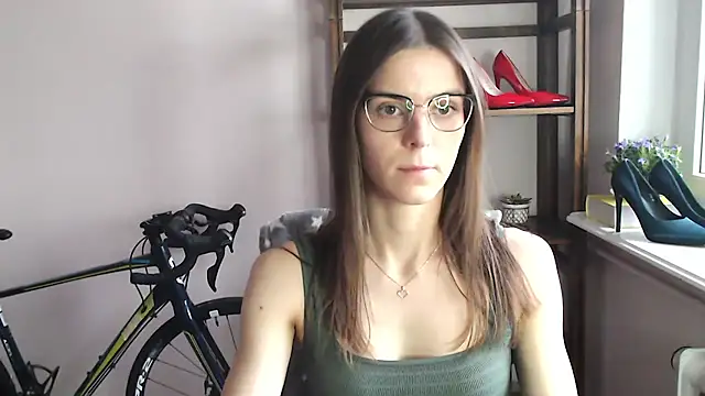 Snapshot of love_megi chatting on 02/13/26, 02:24 love megi online show from 02/13/26, 02:24