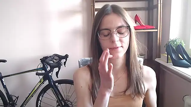 Snapshot of love_megi chatting on 02/26/26, 02:27 love megi online show from 02/26/26, 02:27