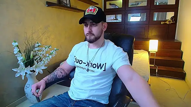Snapshot of MatiasDean chatting on 03/14/25, 08:42 MatiasDean online show from 03/14/25, 08:42
