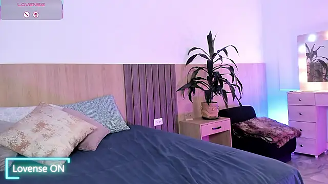 Snapshot of _SamantaGomez chatting on 03/06/26, 07:43 SamantaGomez online show from 03/06/26, 07:43