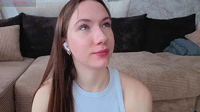 Kira mindnes online show from 04/24/26, 06:16