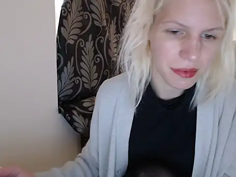 ElssaRush online show from 03/18/25, 10:36