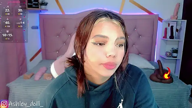 Ashley dolll online show from 10/29/25, 09:05