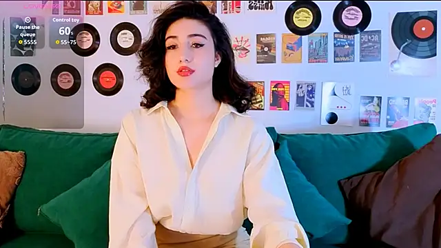 Maya Rogerss online show from 04/29/26, 03:05
