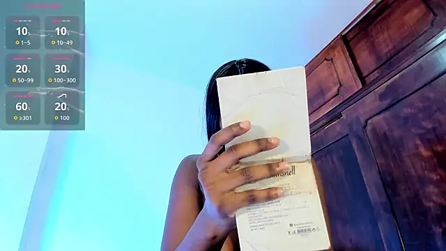 Snapshot of Coral_w10 chatting on 02/19/26, 12:12 Coral w10 online show from 02/19/26, 12:12