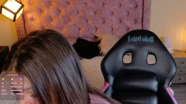 Snapshot of sweet__thang chatting on 09/23/25, 04:26 sweet thang online show from 09/23/25, 04:26