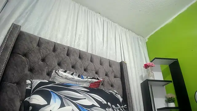 ANA-BULLOCK- online show from 09/09/25, 12:05