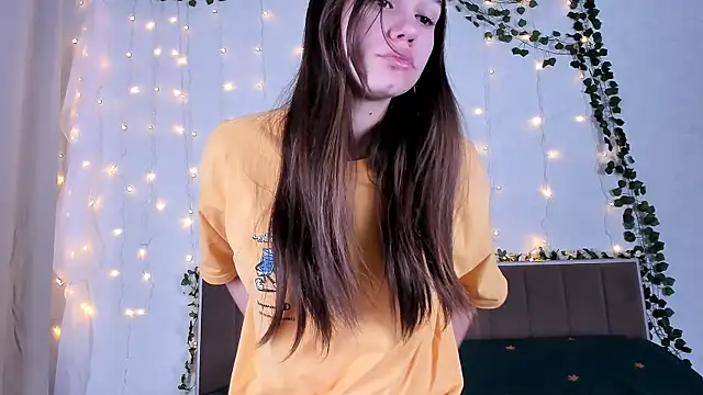 Misa queen online show from 11/26/25, 11:00