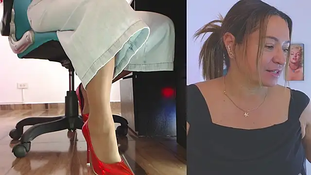 Snapshot of weet_Evans___ chatting on 02/06/26, 02:05 weet Evans online show from 02/06/26, 02:05