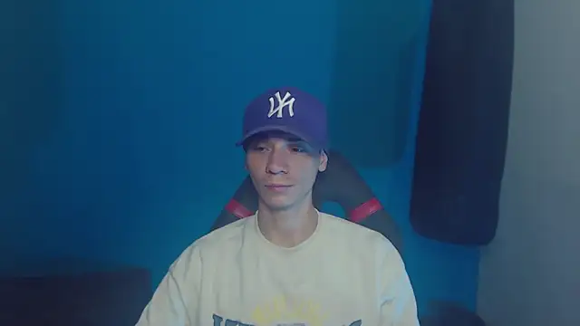 Snapshot of Burperking420_ chatting on 03/17/25, 12:41 Burperking420  online show from 03/17/25, 12:41