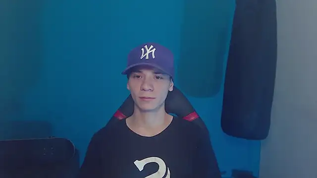 Snapshot of Burperking420_ chatting on 03/22/25, 04:15 Burperking420  online show from 03/22/25, 04:15