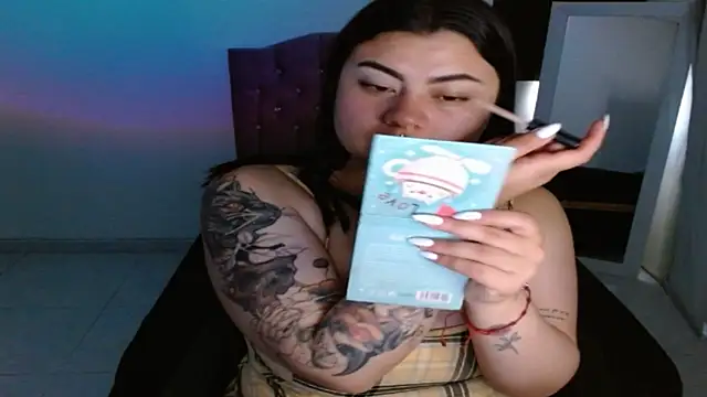 Snapshot of ISABELLA1609 chatting on 03/21/25, 02:51 ISABELLA1609 online show from 03/21/25, 02:51