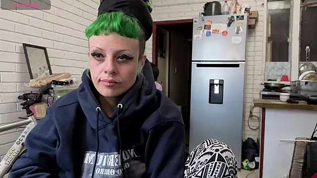 freyaa sorcerees online show from 10/17/25, 01:25