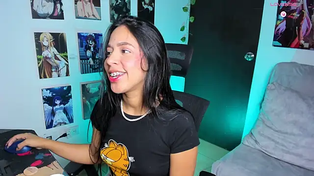 Snapshot of Vickysth chatting on 04/28/26, 11:21 Vickysth online show from 04/28/26, 11:21