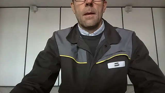 Snapshot of Simon_76 chatting on 09/25/25, 03:16 Simon 76 online show from 09/25/25, 03:16