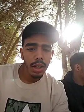 Snapshot of MATANAN31 chatting on 11/12/25, 11:21 MATANAN31 online show from 11/12/25, 11:21