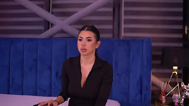 Snapshot of TanyaVonDe chatting on 01/15/26, 06:00 TanyaVonDe online show from 01/15/26, 06:00